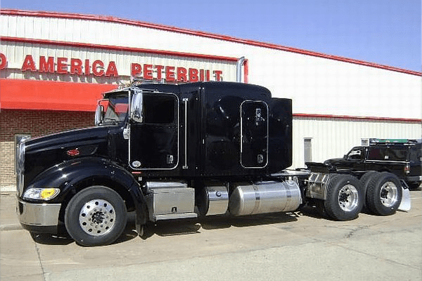 2012 Peterbilt 384 black truck